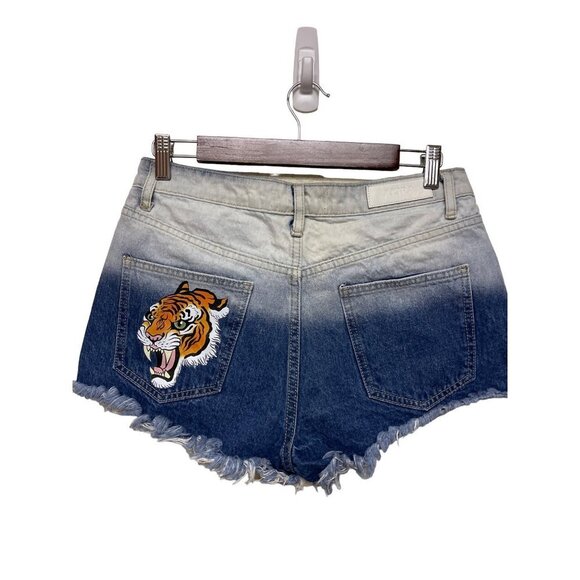 AKIRA Cut Off Daisy Tiger Graphic Ombre Blue Jean Denim Shorts Women's Medium - Picture 2 of 7